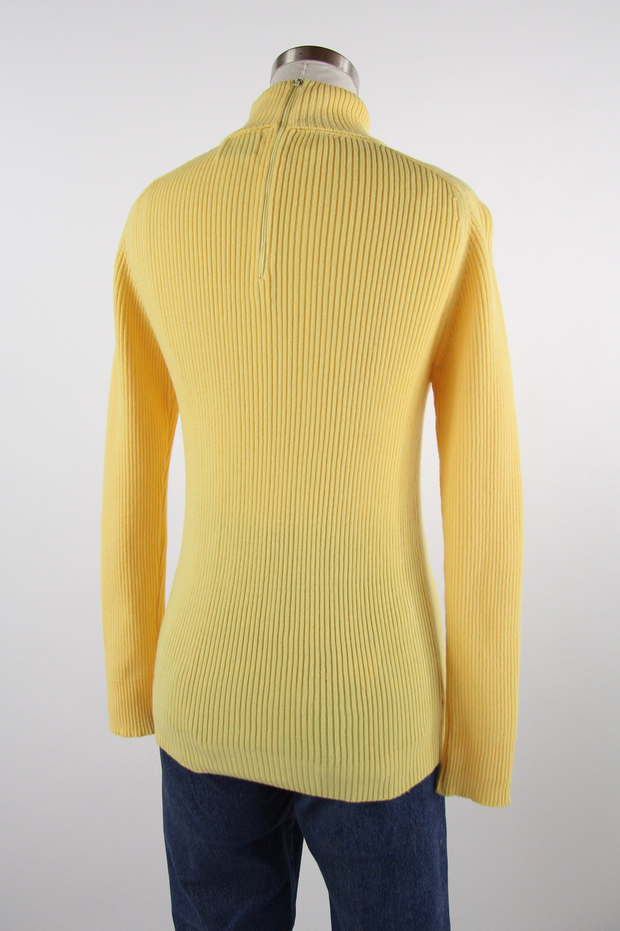 Women's Yellow Long Sleeve 70's Turtleneck Sweater Vintage Size Small