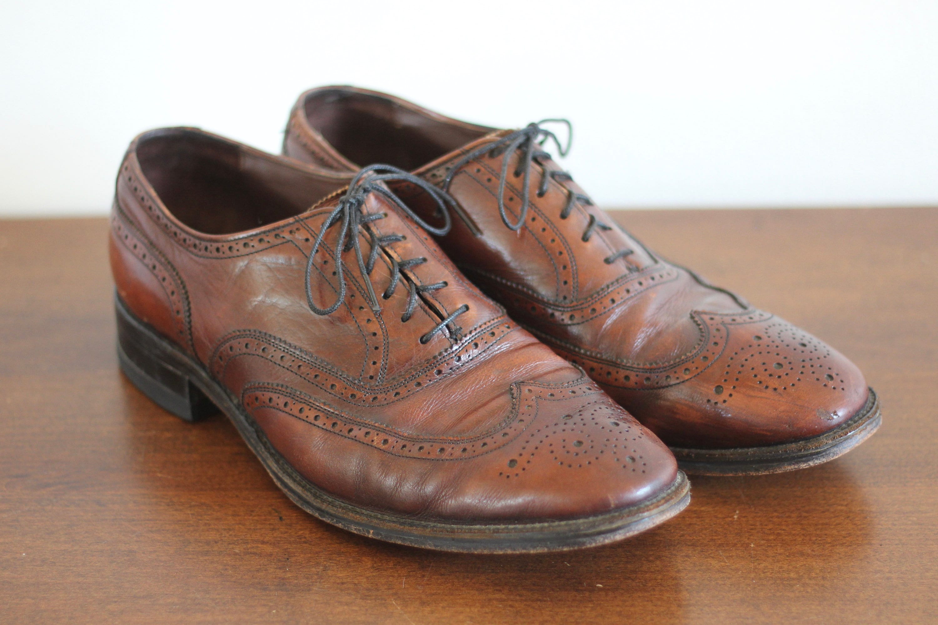 Men s Brown Leather Wingtip Oxford Dress Shoes Vintage Size 8 5 men-s-brown-leather-wingtip-oxford-dress-shoes-vintage-size-8-5