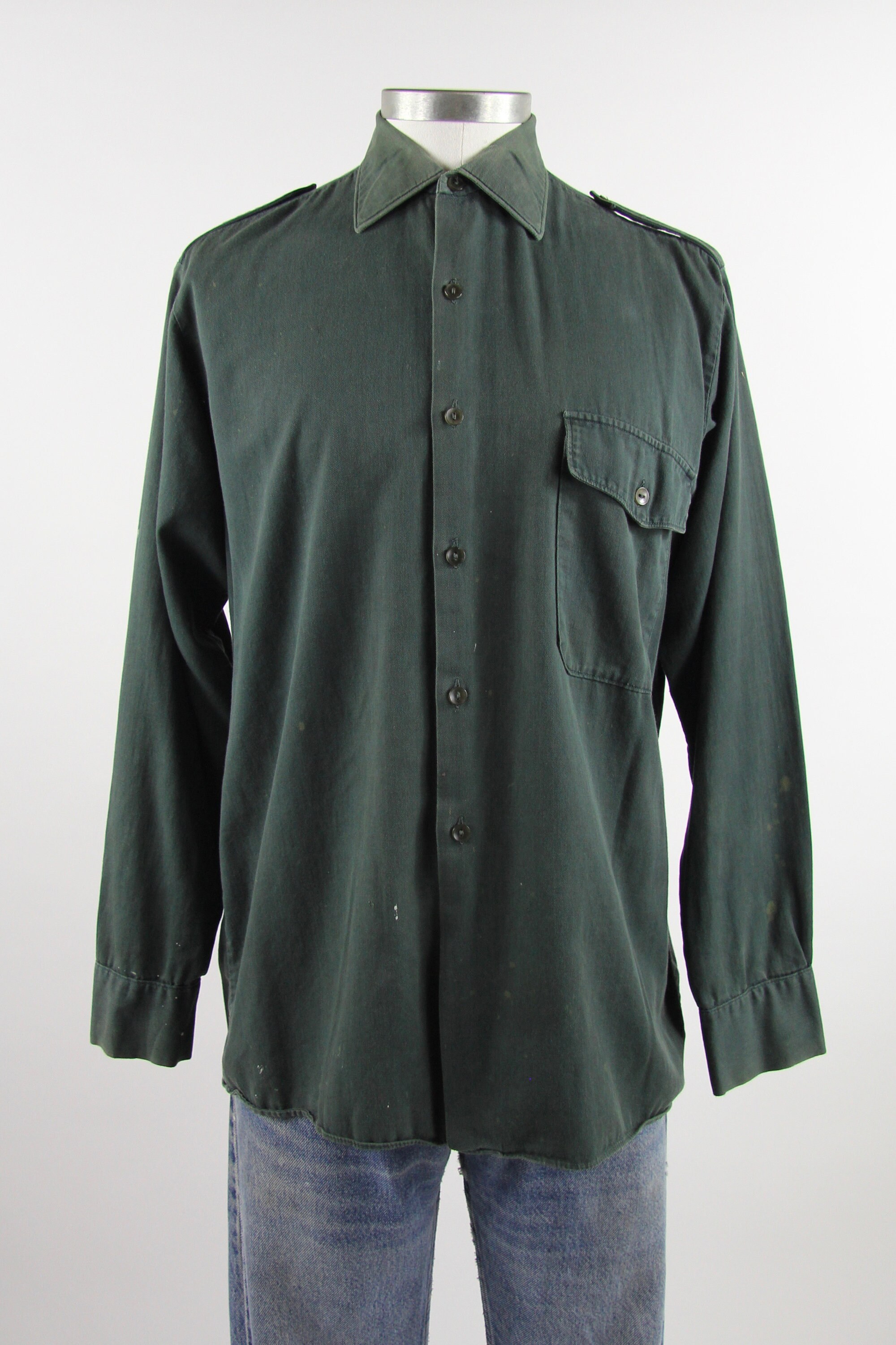 60's Green Work Shirt Men's Vintage Button Down with Epaulettes Size Medium