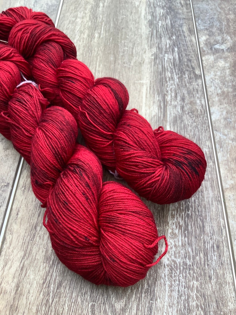 Cherry Chocolate Hand-Dyed Yarn, Multiple Bases Available imagem 3