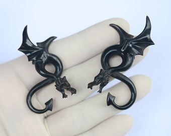 Dragón, estilos retorcidos, cuerno de búfalo de agua. Calibres reales, hecho a mano. Precio por par