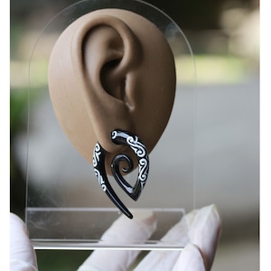 tribal spirals ear gauge, inlay with resin, 100% hand made. water buffalo horn, tribal jewelry, price per pair.
