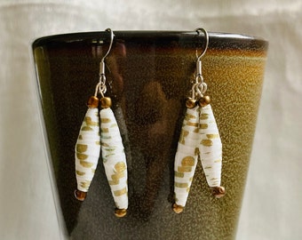 White and gold earrings