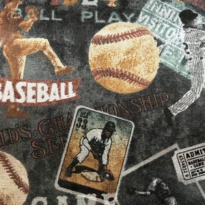 Baseboll av okänd tillverkare/Quiltning/Sömnad/Tyg/Slagträn/Boller/Kort/Biljetter/Poängtavla/Spelare/Mörk spetsig bakgrund/28" tygbit