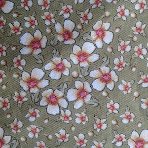 Bella by Ro Gregg for Northcott Fabrics/Quilting Sewing Craft Fabric/Small Scale Floral Print/Flowers/Blooms/HALF YARD Pricing