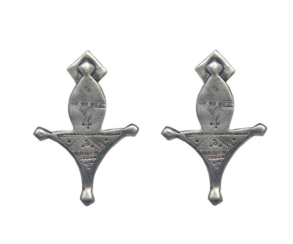 Boucles D'oreilles Ethniques Filigranées Argentées – Forme Ronde Et Pyramide – Occasion
