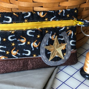 Star and Horseshoe Zipper bag, 5x7, ITH Machine Borduurwerk: Rits etui