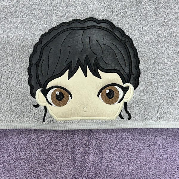 Wednesday the Goth Girl Peeker 5x7 applique design, Wednesday, Spooky Raven