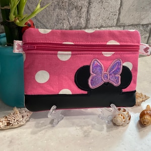 Orejas de ratón de niña con arco 5x7 Y 4x4, bolsa de cremallera completamente forrada, bordado de máquina ITH