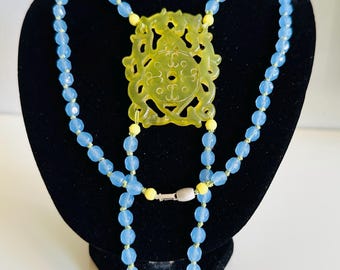 Colar de contas de vidro tchecas estilo asiático: fecho de ouro, pingente de sapo