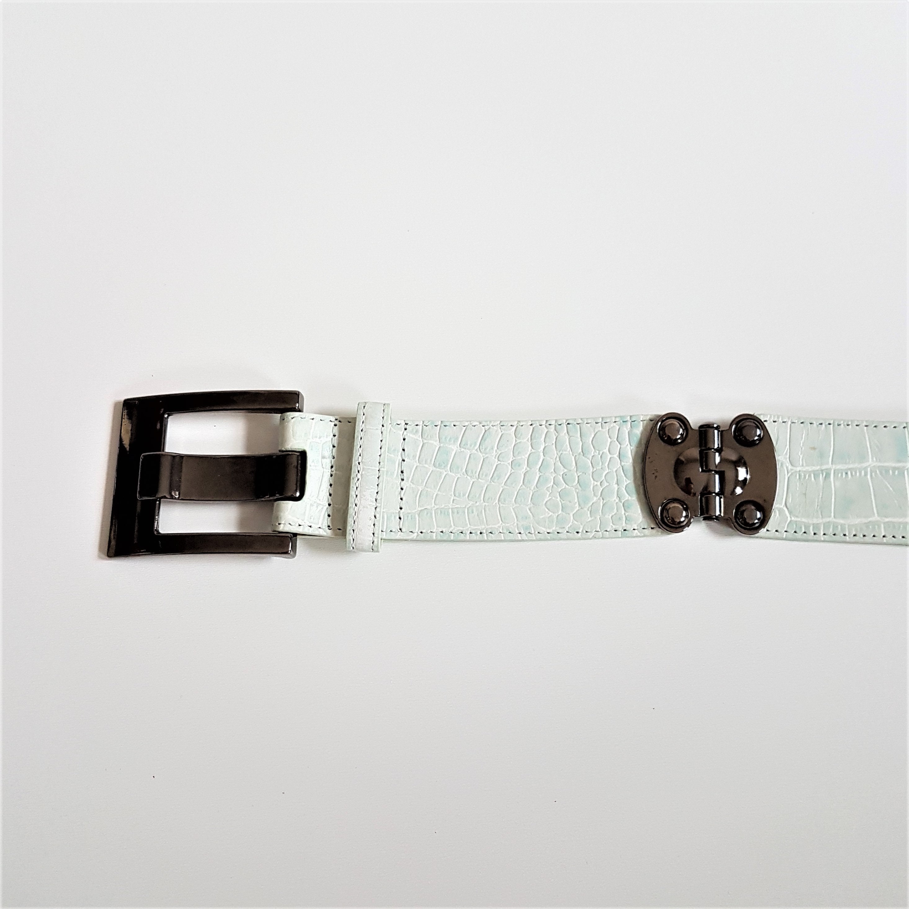 Vintage Carlisle Caiman Crocodile Croc Italian Blue Leather Belt Women M Buckle NicoBlu® Tinsley Leather Belt in Croc-Embossed Navy main image 2