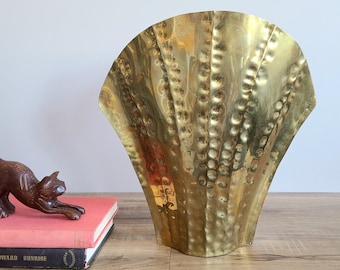 Vintage 1981 large hand made brass planter/vase signed by artist from Canada. Retro home Decor. Bohemian home decor.