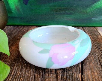 Bavarian Germany Graf Von Henneberg vintage ceramic ashtray with floral design from 1980s. Retro home.