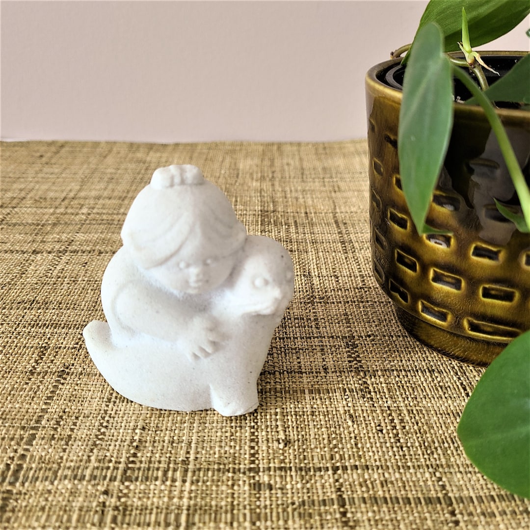 Marbell by Stone Art Belgium Figurine Girl and Sea Lion Etsy 日本