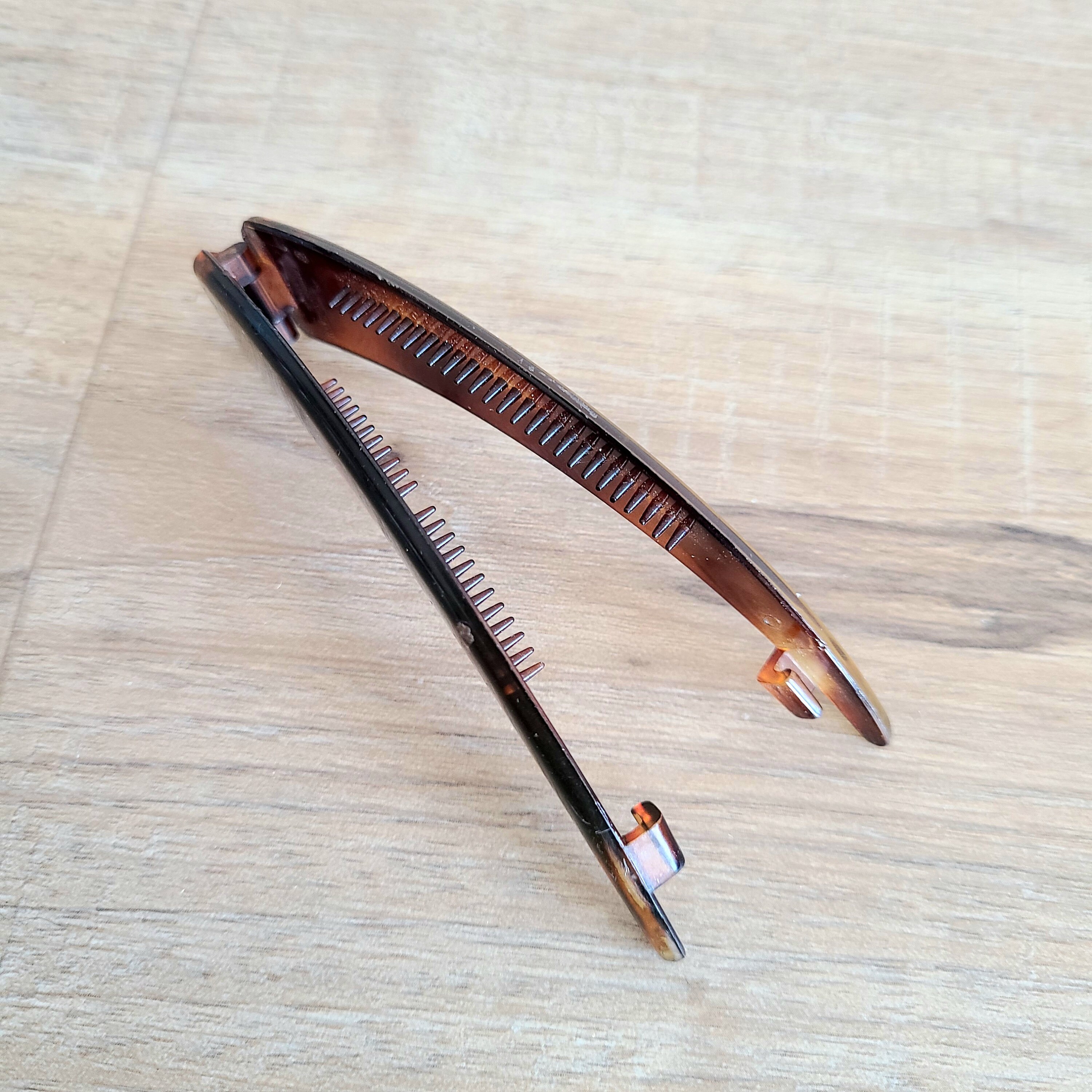 Vintage Made in France Lucite Acrylic Hair Clip Accessories  display picture 1