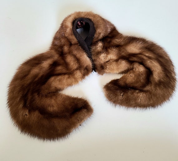 Vintage golden brown real fur mink collar. - image 5