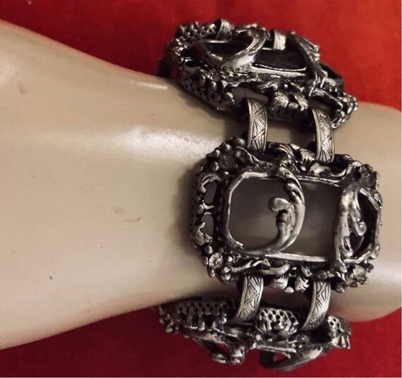 Baroque silver link bracelet - image 3
