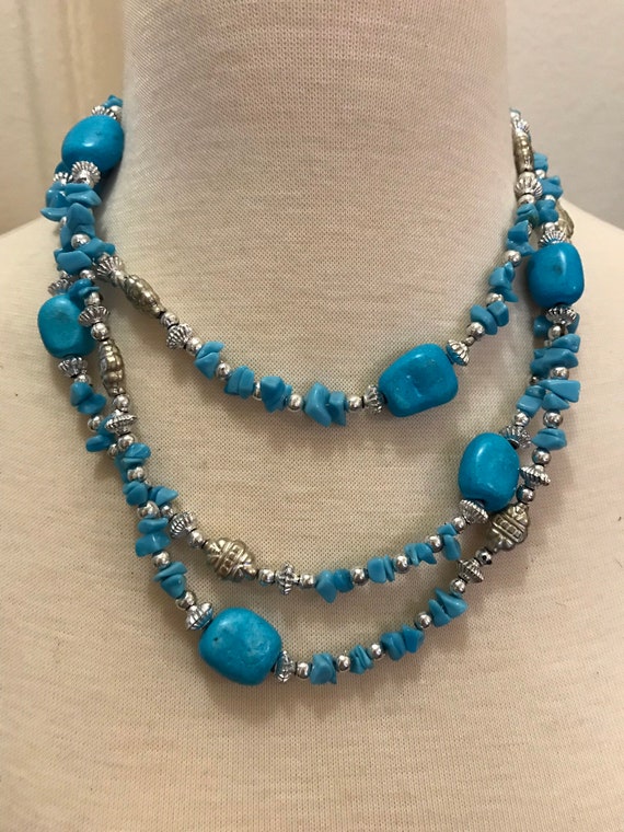 Vintage long  flapper necklace faux turquoise nugg