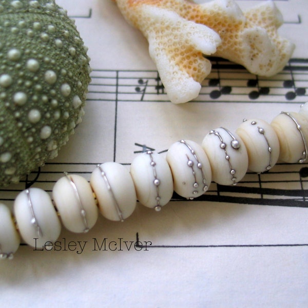 Simple Ivory - 10 x Handmade Lampworked Pure Silver Trailed Etched Seaglass Spacer Beads