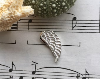 Encanto del ala del ángel plata de ley