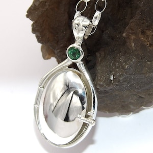New Hand Made in USA 41 mm-20 mm Handcrafted 925 Sterling Silver Natural Forest Green Topaz Locket H2O Just Add Water Mermaids Pendant