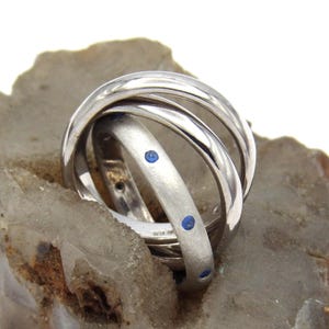 Hand Made in USA 925 Sterling Silver Interlocking Triple Band Rolling Ring Wedding Band with 8 Lab Created Blue Spinel Stones Gift Women's