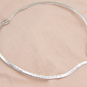 Hand made in USA Hammered Handcrafted .925 Sterling Silver V-Shaped Collar Choker Necklace