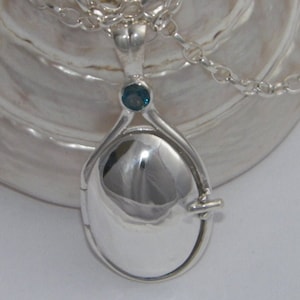 Hand Made 925 Sterling Silver 4 mm Natural London Blue Topaz Locket H2O Mermaids