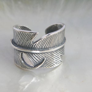 Handcrafted Oxidized .925 Sterling Silver 'Feather' US 6.5 - 9 Adjustable Rings