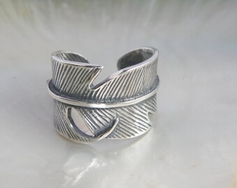 Handcrafted Oxidized .925 Sterling Silver 'Feather' US 6.5 - 9 Adjustable Rings