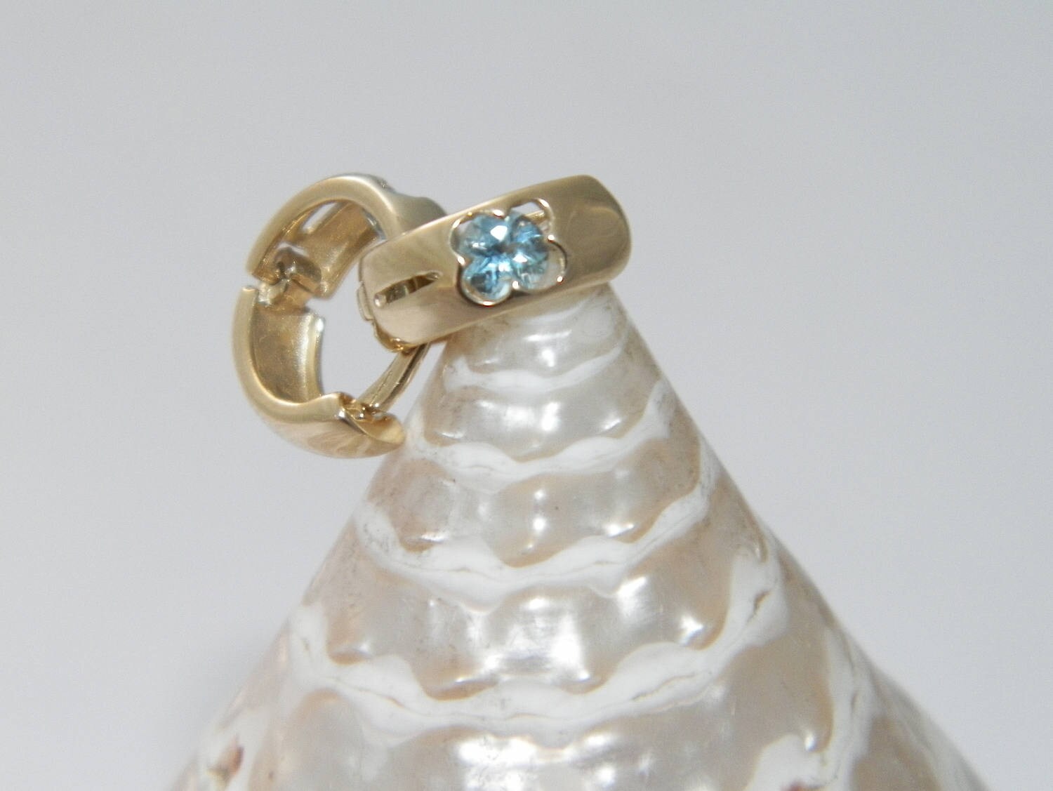 Handcrafted 14 K Yellow Gold Hoop Huggies Earrings with Round Aquamarine Gemstones