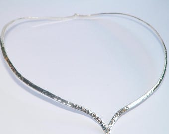 Hammered Handcrafted .925 Sterling Silver V-Shaped Collar Choker Necklace