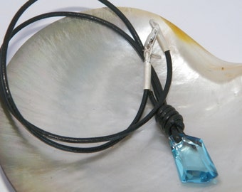 H2O Just Add Water Leather Cord Necklace With Lite Blue Swarovski sirène pendentif-Longueur personnalisée