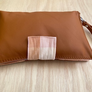 Cartera de cuero para pañales, bolso de mano para pañales: el mejor regalo para un bebé recién nacido o un baby shower.