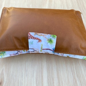 Carteira de couro para fraldas, bolsa para fraldas - O melhor presente para um bebê ou chá de bebê.