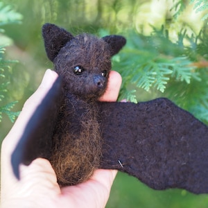 Needle felted realistic bat, Cute baby bat, Halloween bat, Gothic gift ideas, Needle felt animal, Wool bat, Halloween decor, Bat decoration