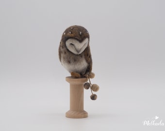 Owl decor, owl figurine, owl gift, needle felted owl, owl sculpture, bird lover gift, owl taxidermy, barn owl, bird art, bird on a spool