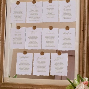 Schede di posti a sedere stampate con bordo frastagliato, calligrafia tradizionale dorata, ricevimento di nozze, segnaletica, biglietti da visita - bordo strappato con scrittura organica