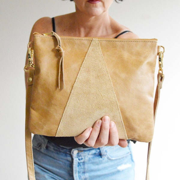 Leather Crossbody Bag, Crossbody Bag, Crossbody Purse, Small Leather Purse, Leather Gift for Her, Leather Wristlet Clutch Purse, Camel Bag