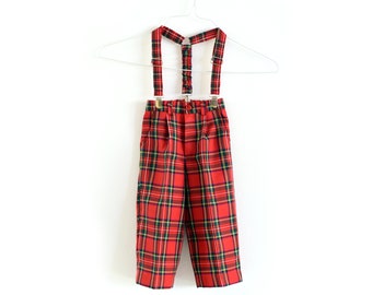 Boys tartan trousers with suspenders in red and green tartan, red tartan plaid pants with braces, kids Christmas outfit, any size available