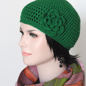 Kelly green crochet hat with flower Crochet cloche hat Beanie hat Hand knit hat Retro hat women Gatsby hat fascinator hat Knit chemo beanie