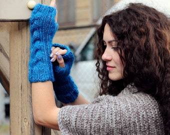 Blue knit gloves women Knit fingerless gloves Womens knit mittens Chunky hand warmers Knit fingerless mitts Turquoise gloves without fingers