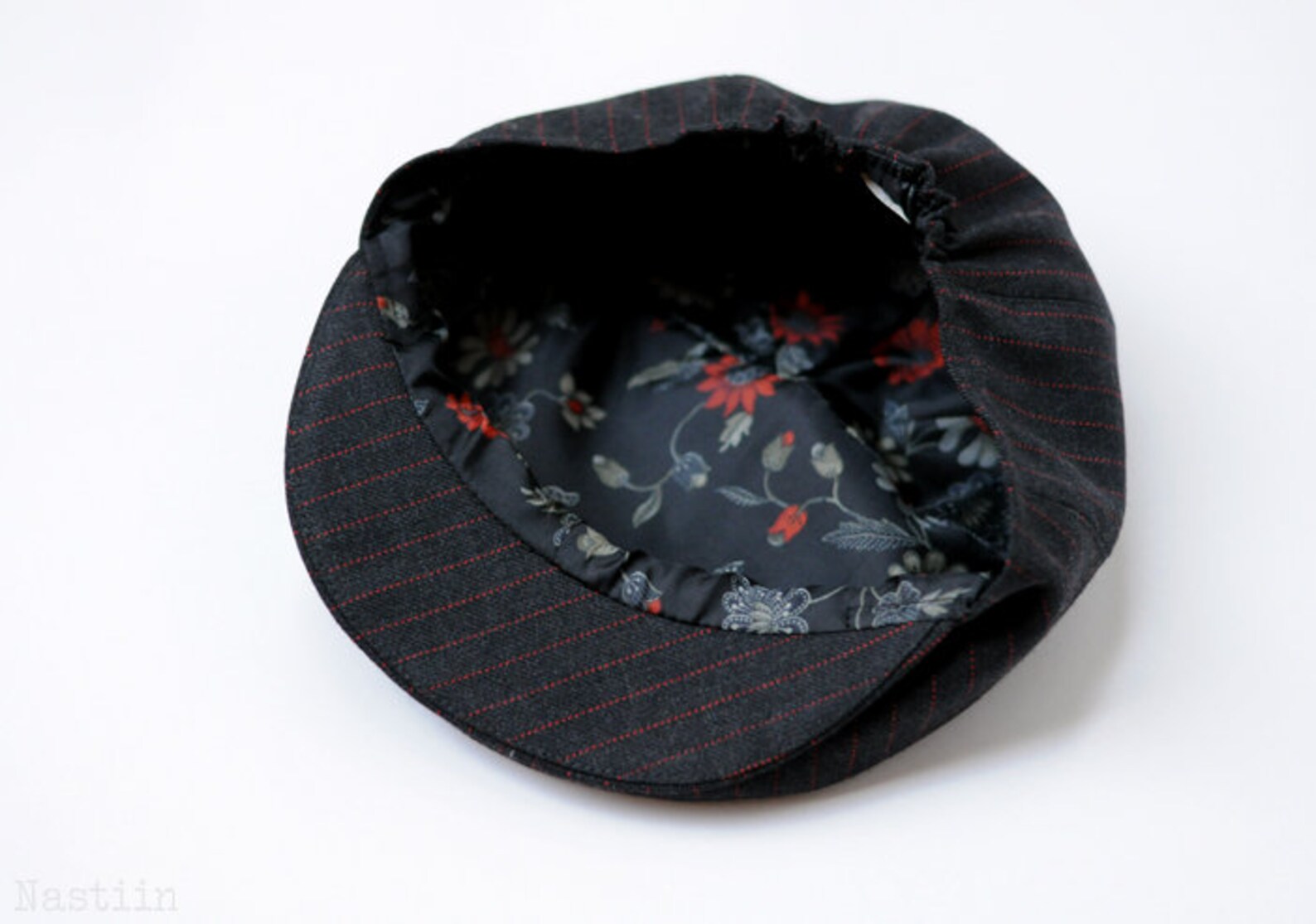 Red Flat Cap, Red Newsboy Hat, Birthday Boy Red Hat, Man Red Flat Cap Hat Gift, knitted cap, christmas cap, red and green cap