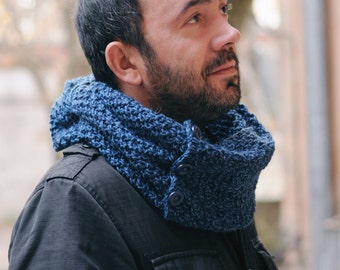 Chunky knit scarf blue Blue scarf Thick knit scarf Hand knit infinity cowl scarf Navy scarf blue knit neckwarmer Unisex scarf gift for him