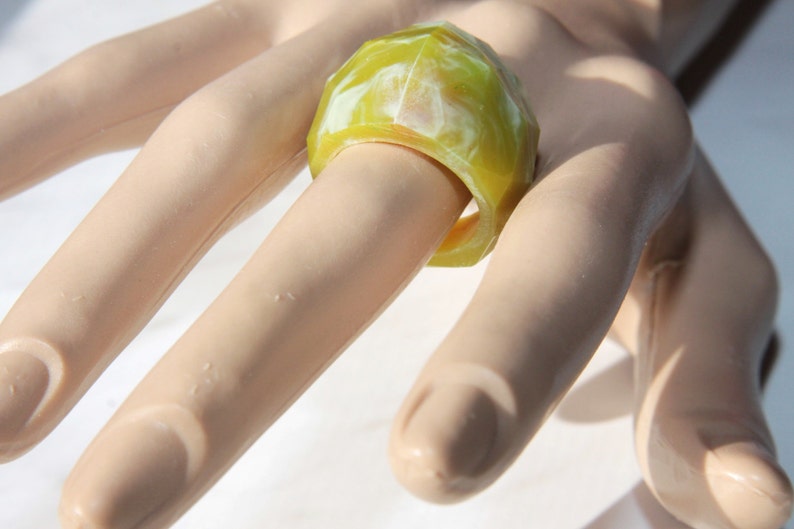 Size 8.75.Good gift,party. Cocktail,party Handmade Bold Faceted resin Ring