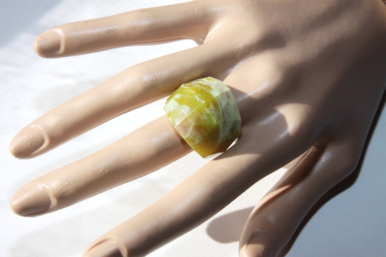 Size 8.75.Good gift,party. Cocktail,party Handmade Bold Faceted resin Ring