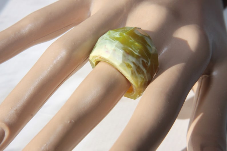 Size 8.75.Good gift,party. Cocktail,party Handmade Bold Faceted resin Ring