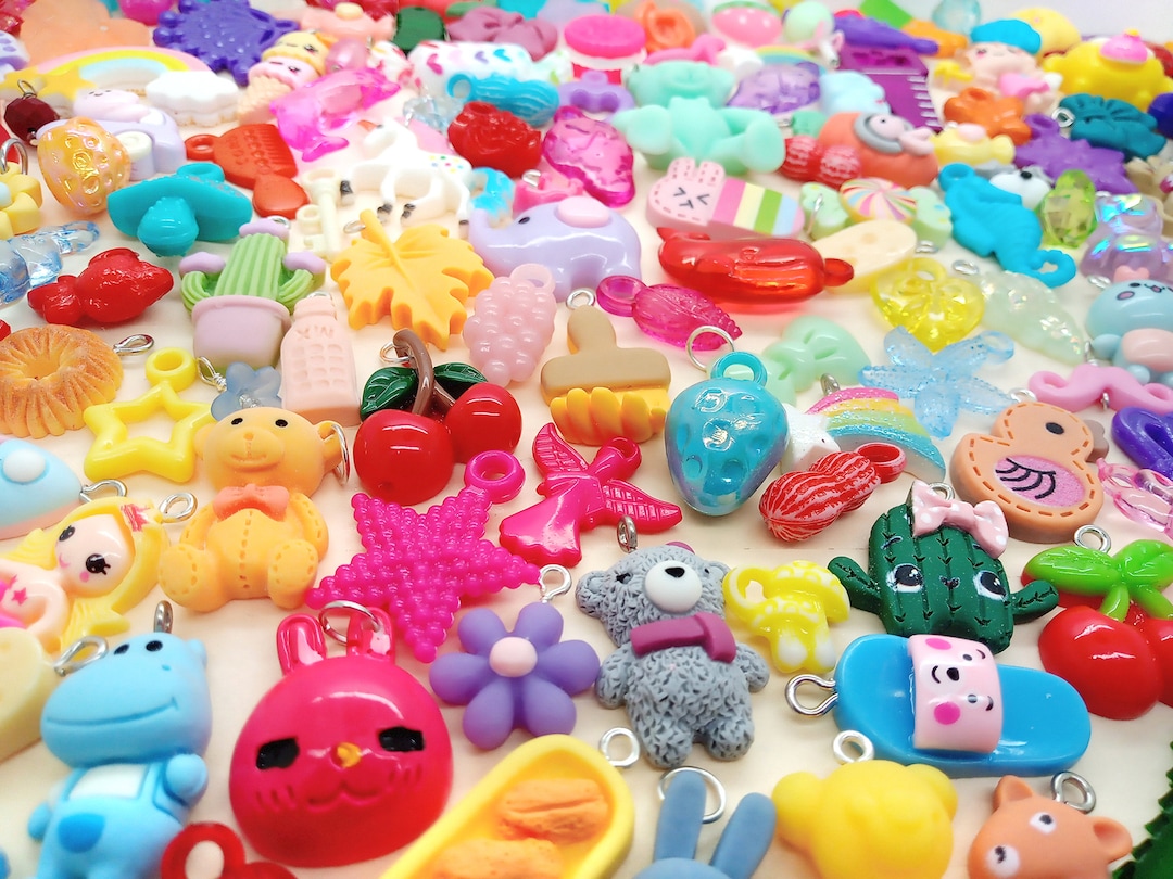 ③女の子向けかわいい小物キャラクターグッズ100個入り 大量！ il_1080xN.6023112285_lw6l.jpg