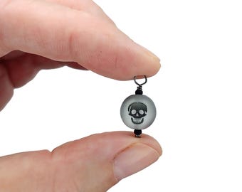 Skull Dangle Charms, 10 pcs, 10mm Glass Beads for Halloween