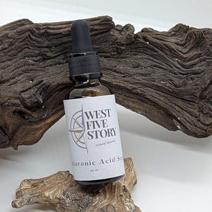 Hydrating Hyaluronic Acid Serum – Anti-Aging & Moisturizing Facial Serum – Natural Skincare, Vegan, Cruelty-Free, for All Skin Types, 1oz